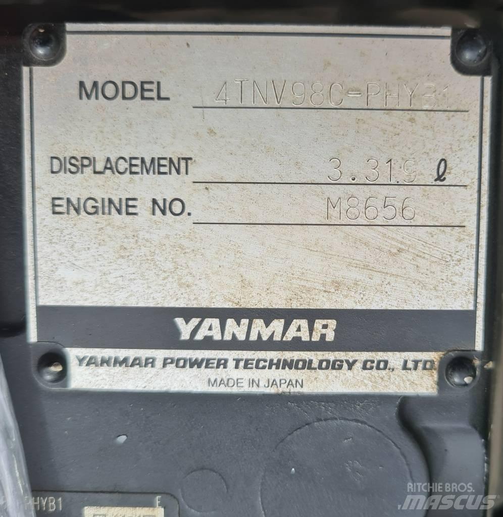Yanmar 4TNV98C-P Motorji