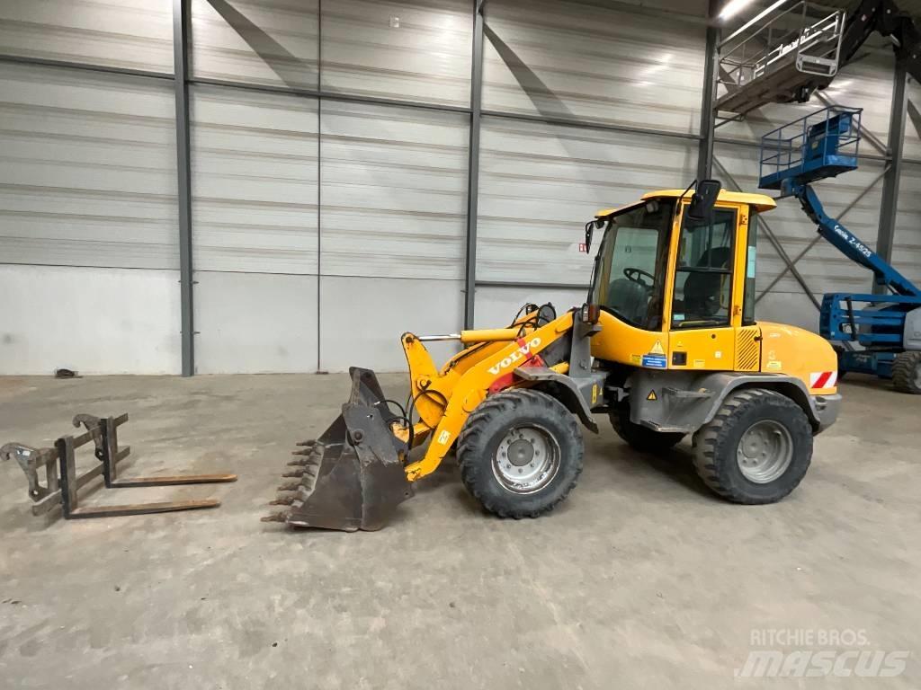 Volvo L 30 B-Z/X Kolesni nakladalci