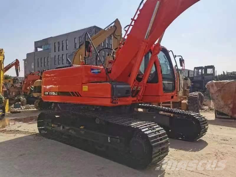 Doosan DX 225 Bagri goseničarji