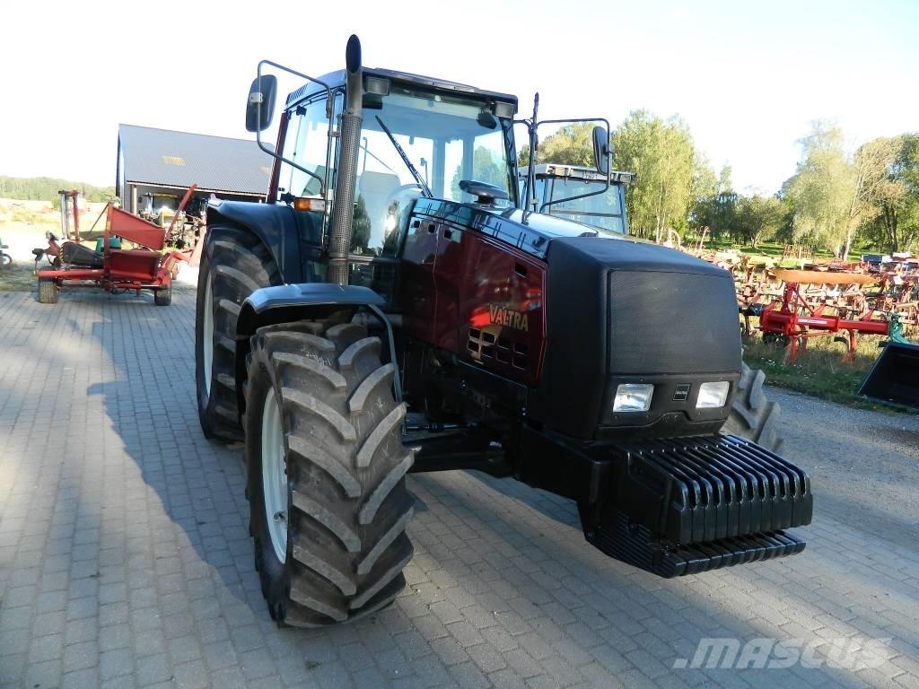 Valtra 8550 Traktorji
