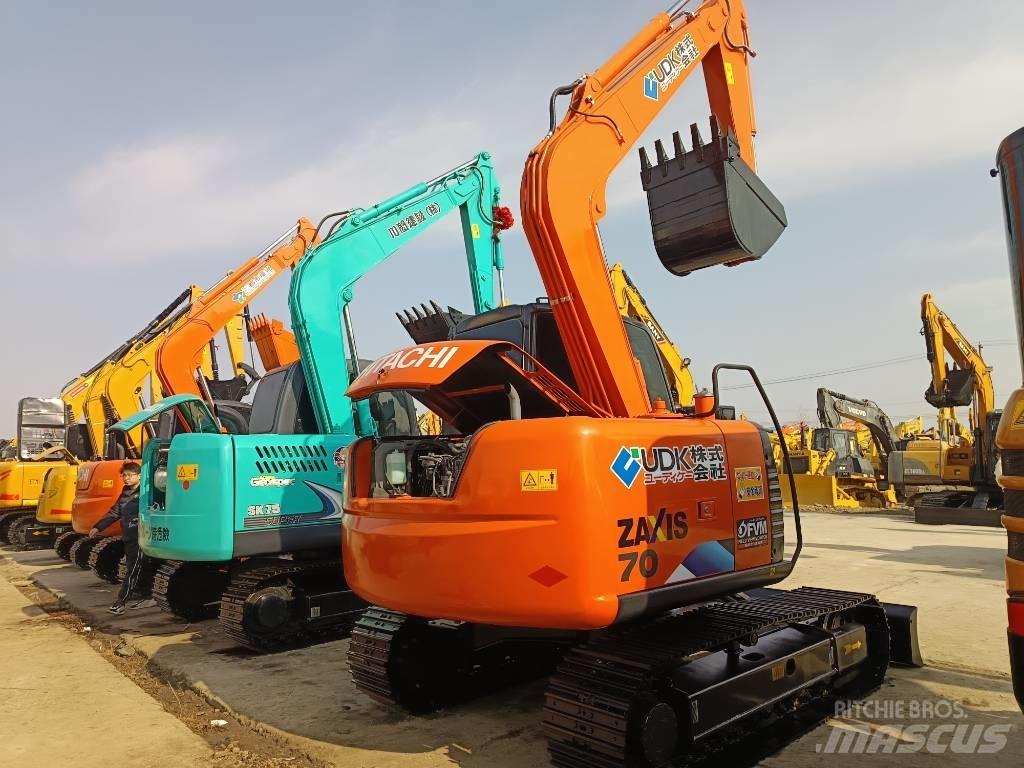 Hitachi ZX 70 Midi bagri 7t – 12t