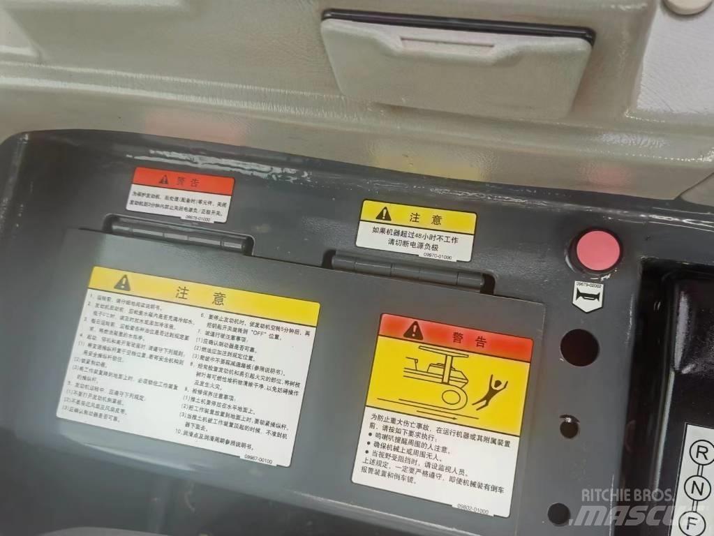 Shantui SD 16 Buldožerji goseničarji