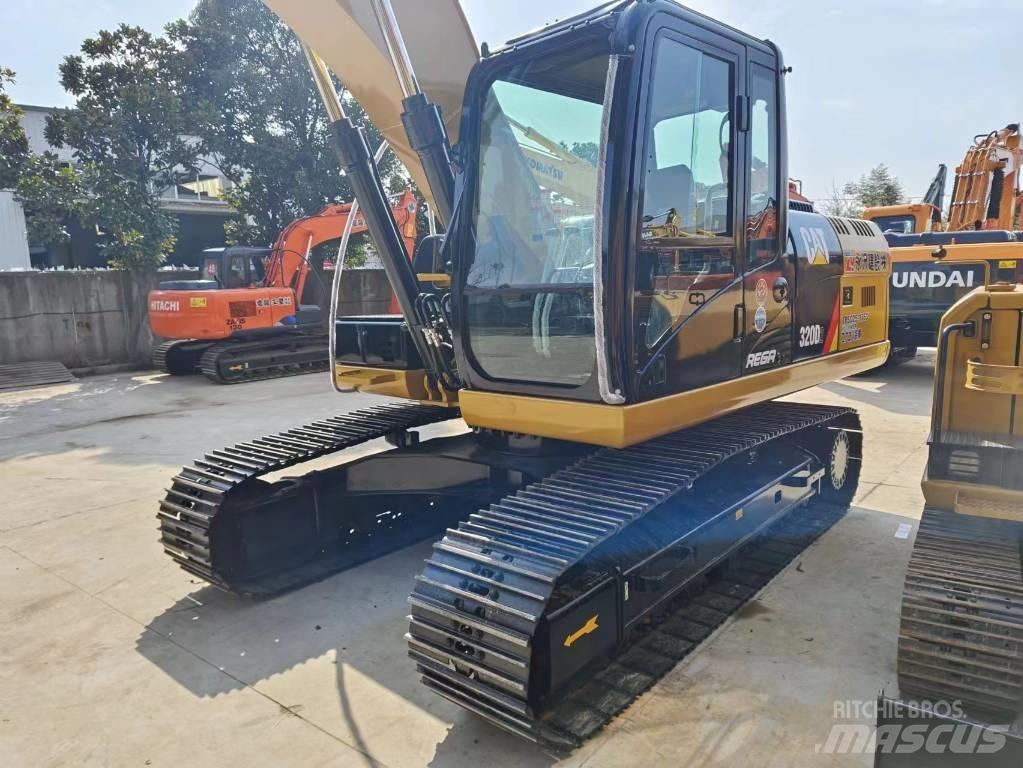 CAT 320 D 2 Bagri goseničarji