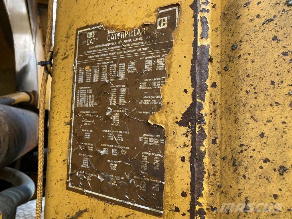 CAT 992 D Kolesni nakladalci