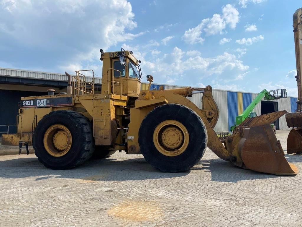 CAT 992 D NVT Kolesni nakladalci