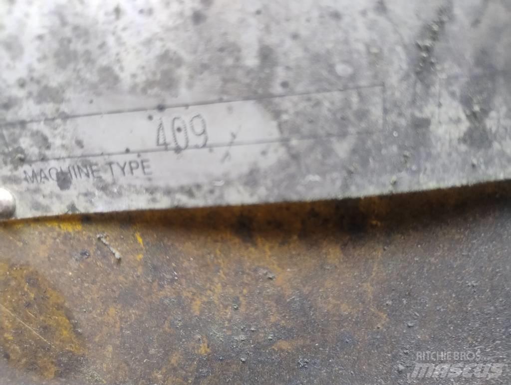 JCB 409 2006r.Parts, Kolesni nakladalci