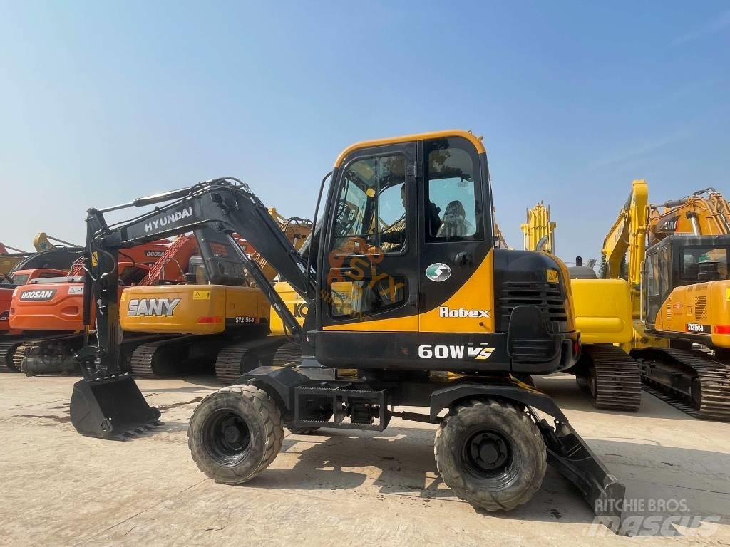 Hyundai 60w-9 Bagri na kolesih