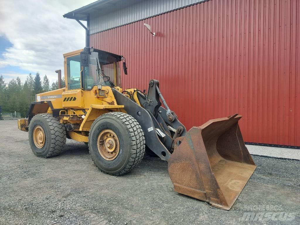 Volvo L90C Kolesni nakladalci