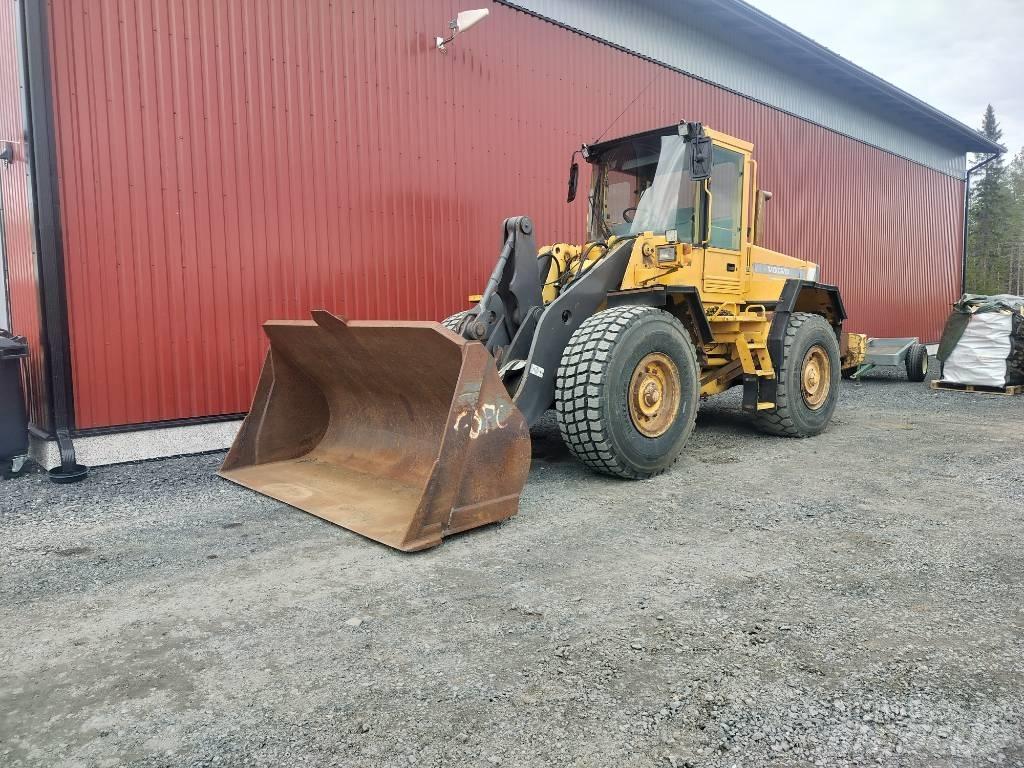 Volvo L90C Kolesni nakladalci