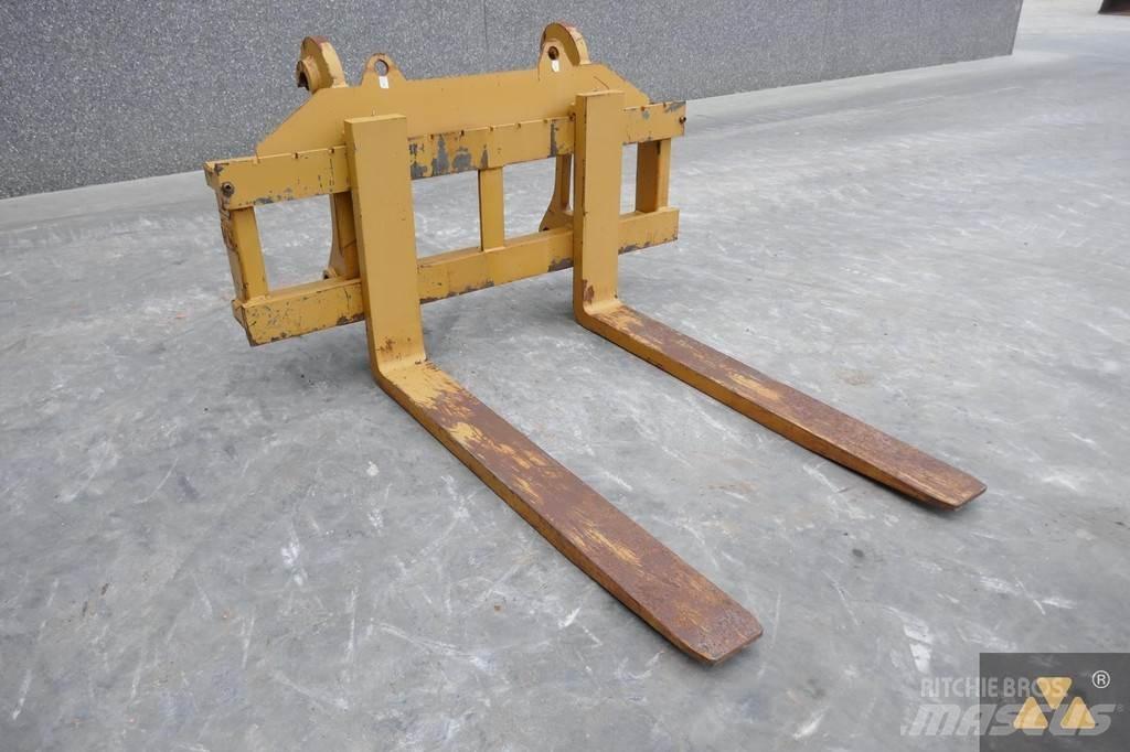 CAT 966/972 Forks Transport - drugo