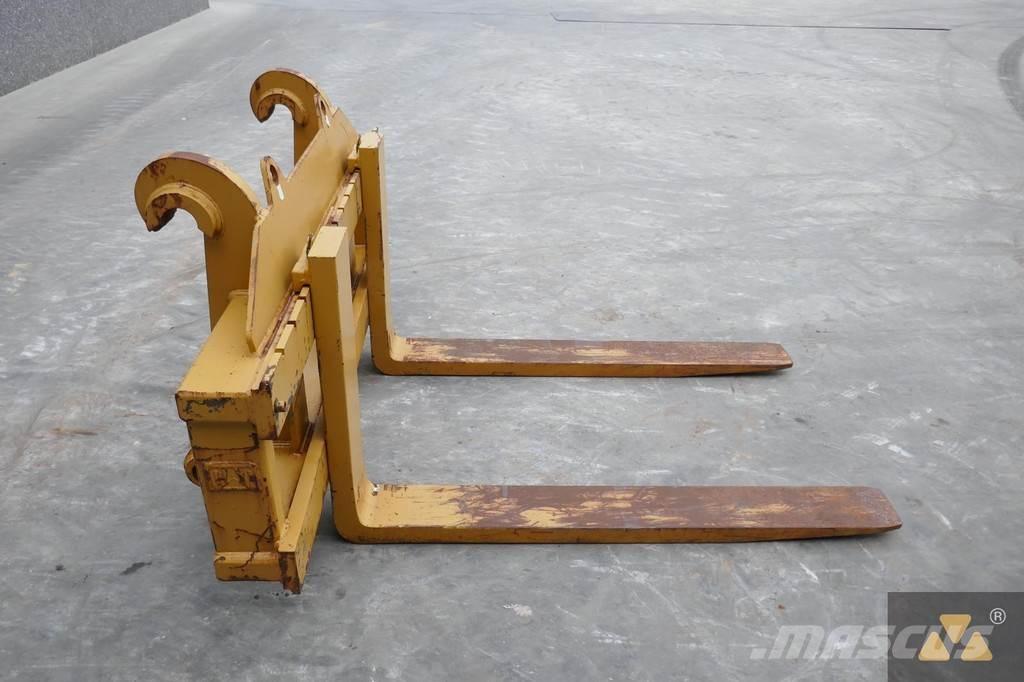 CAT 966/972 Forks Transport - drugo