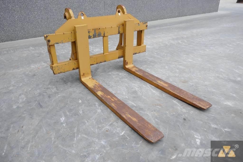 CAT 966/972 Forks Transport - drugo