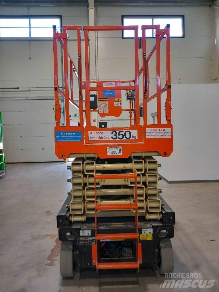 JLG 4045R Škarjaste dvižne ploščadi