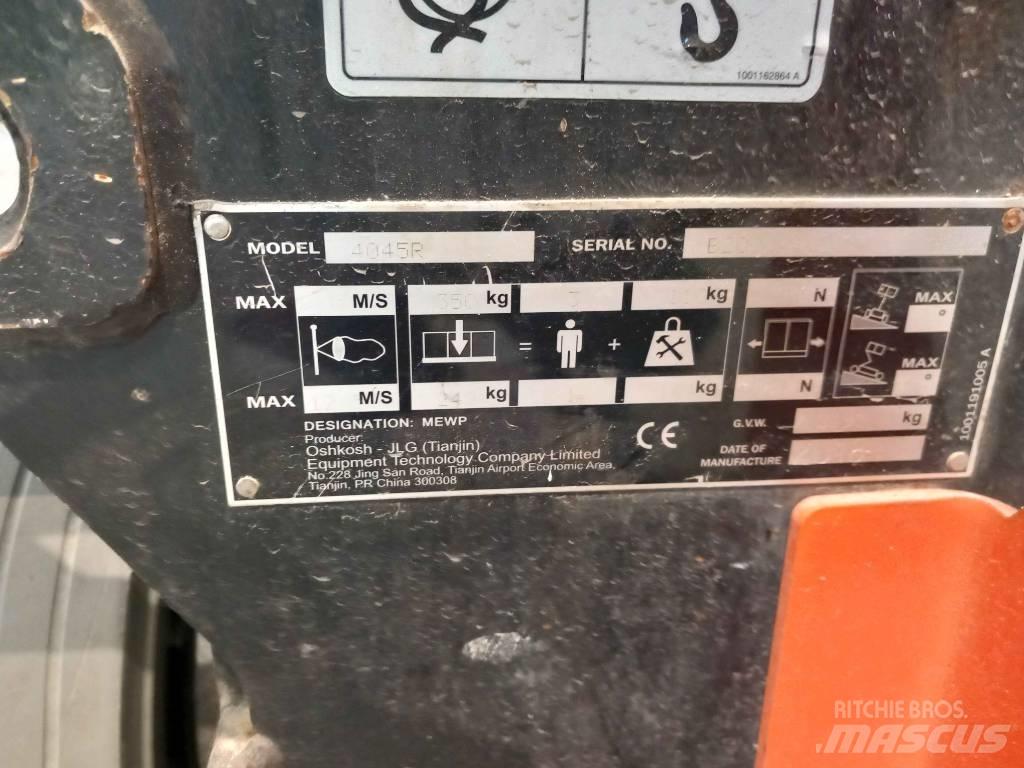 JLG 4045R Škarjaste dvižne ploščadi