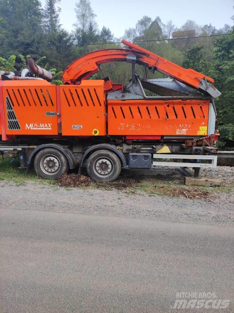 Mus-Max 10XL Drobilci lesa