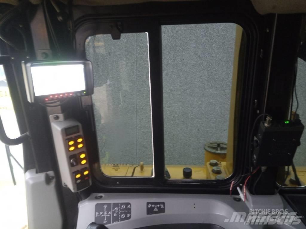 CAT D 6 T LGP Buldožerji goseničarji