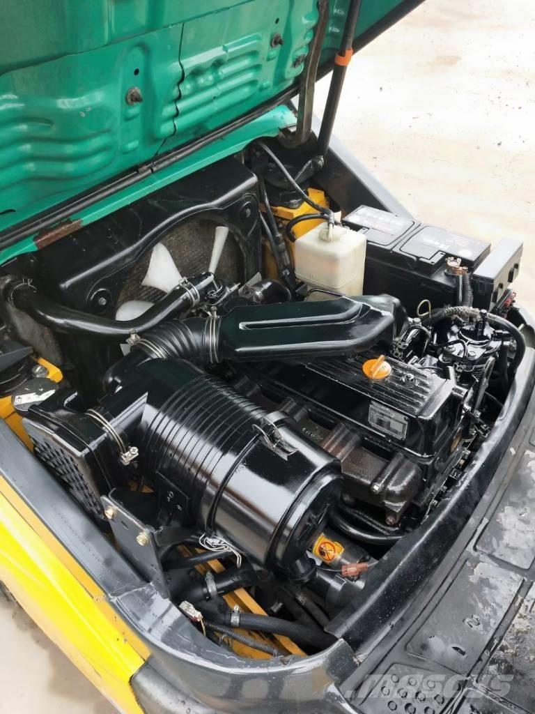 Komatsu 3t Dizelski viličarji