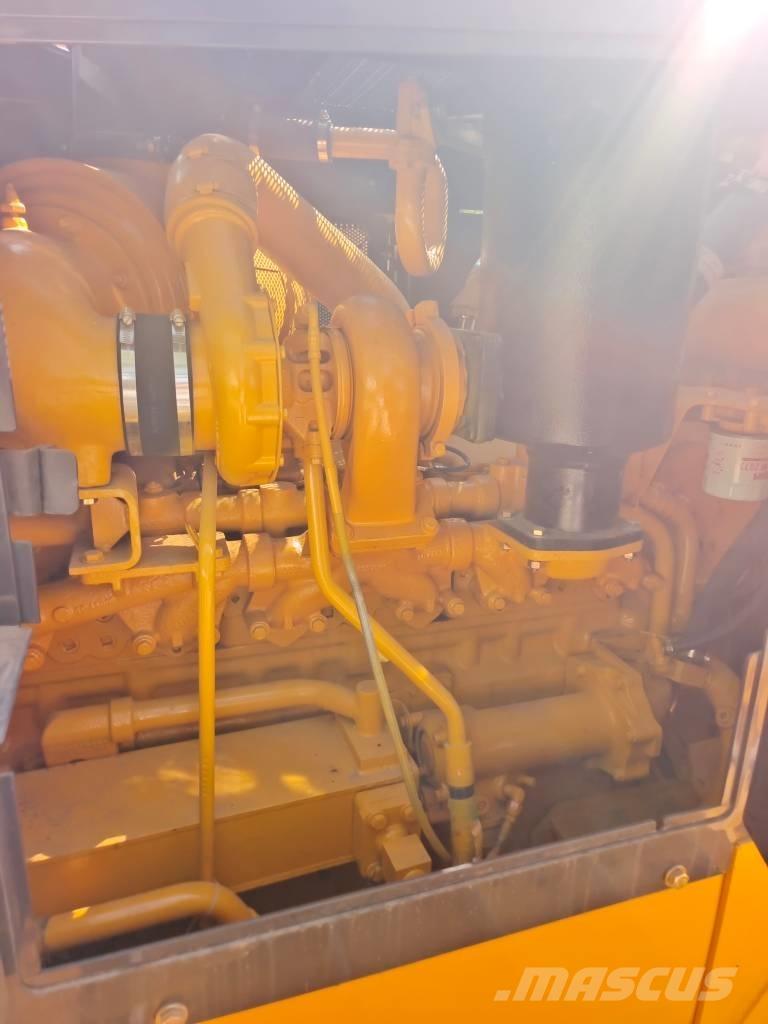 Shantui SD 22 Buldožerji goseničarji