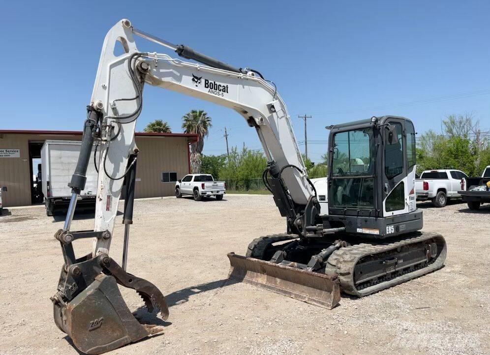 Bobcat E 85 Bagri goseničarji