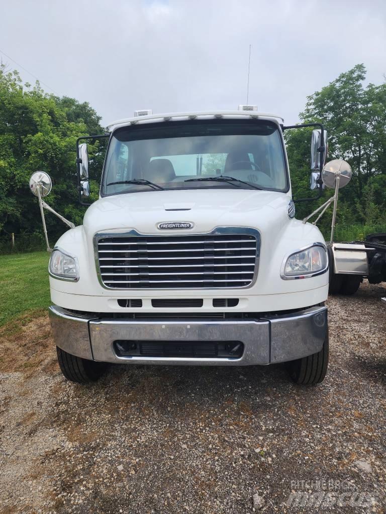 Freightliner M2 Vlačilci