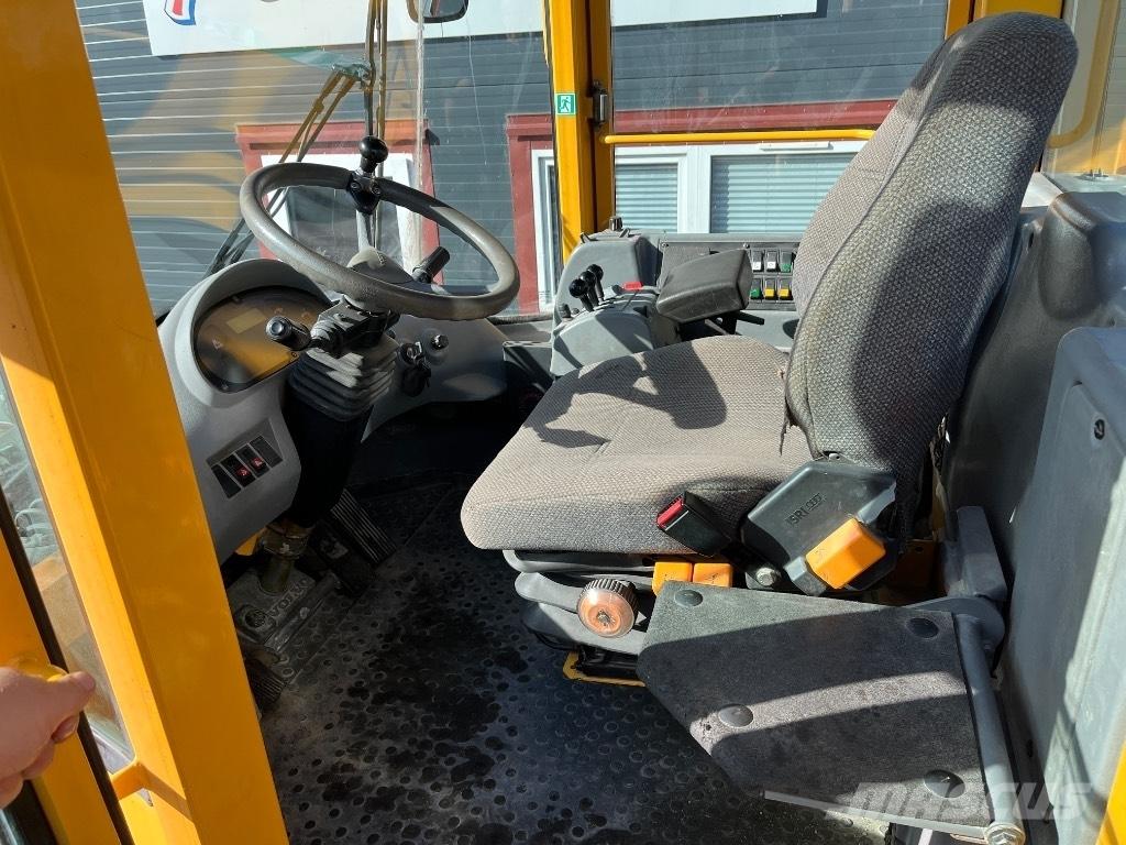 Volvo L70 E-04 Kolesni nakladalci