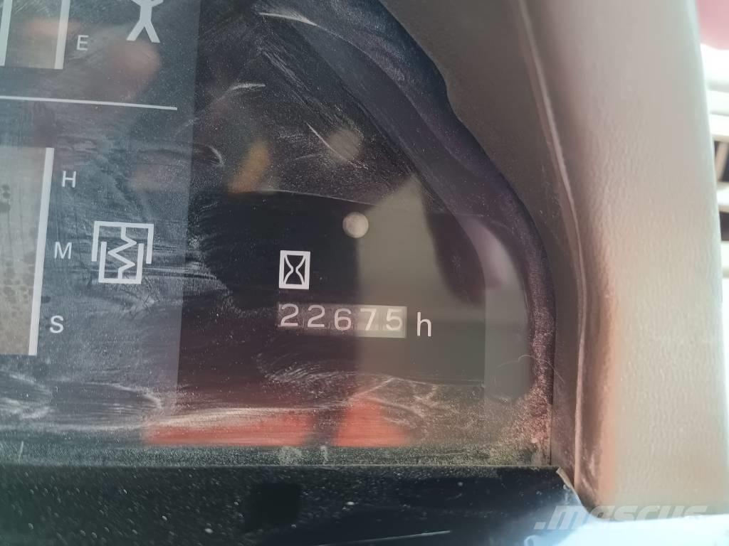 Komatsu HD 605-5 Togi demperi