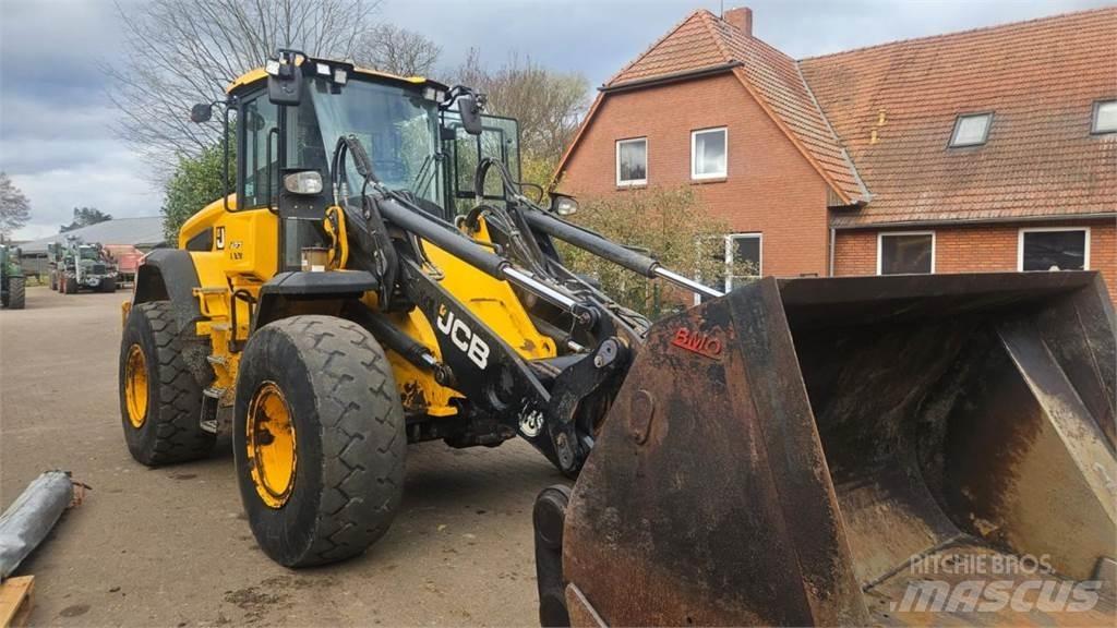 JCB 427 agri Kolesni nakladalci