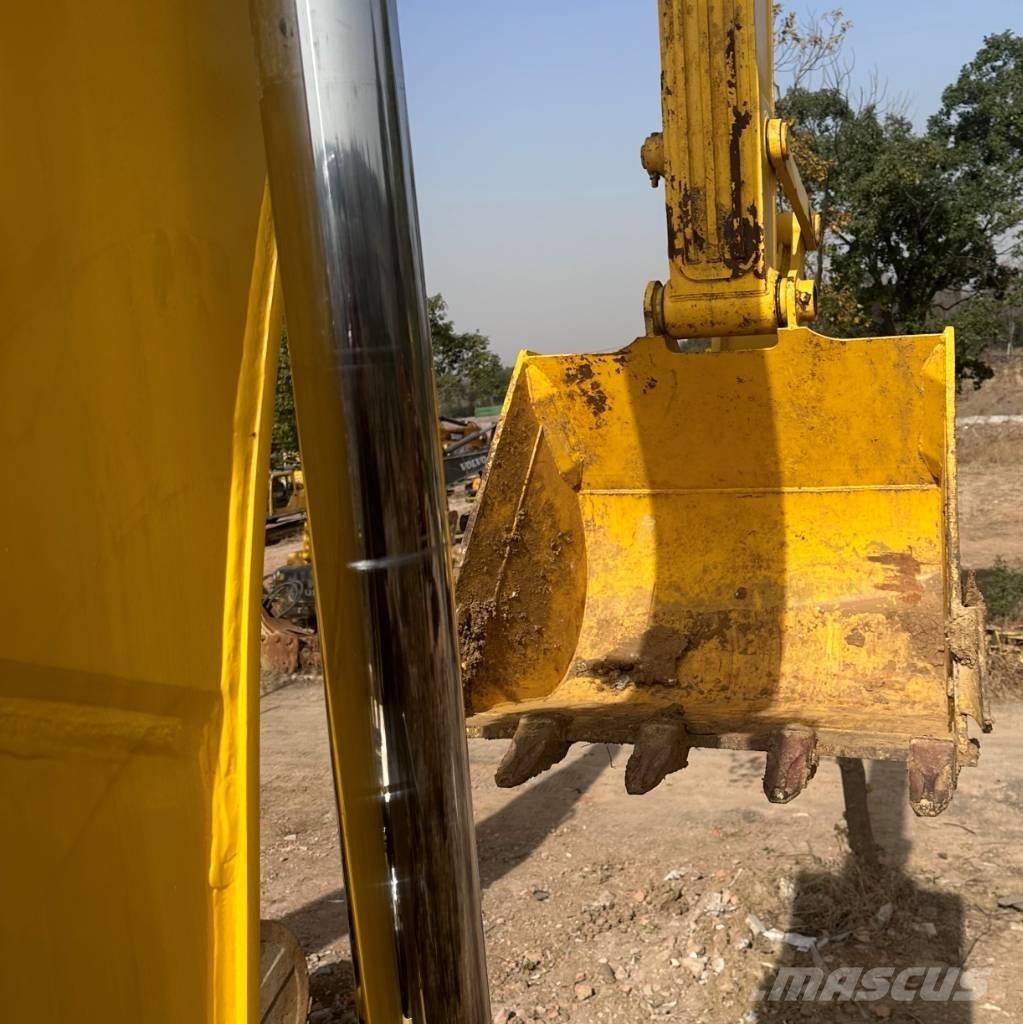 Komatsu 240LC-8 Bagri goseničarji