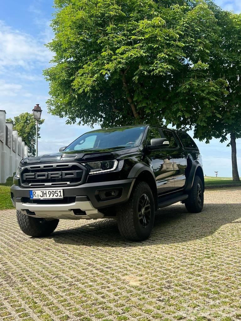 Ford Raptor Avtomobili