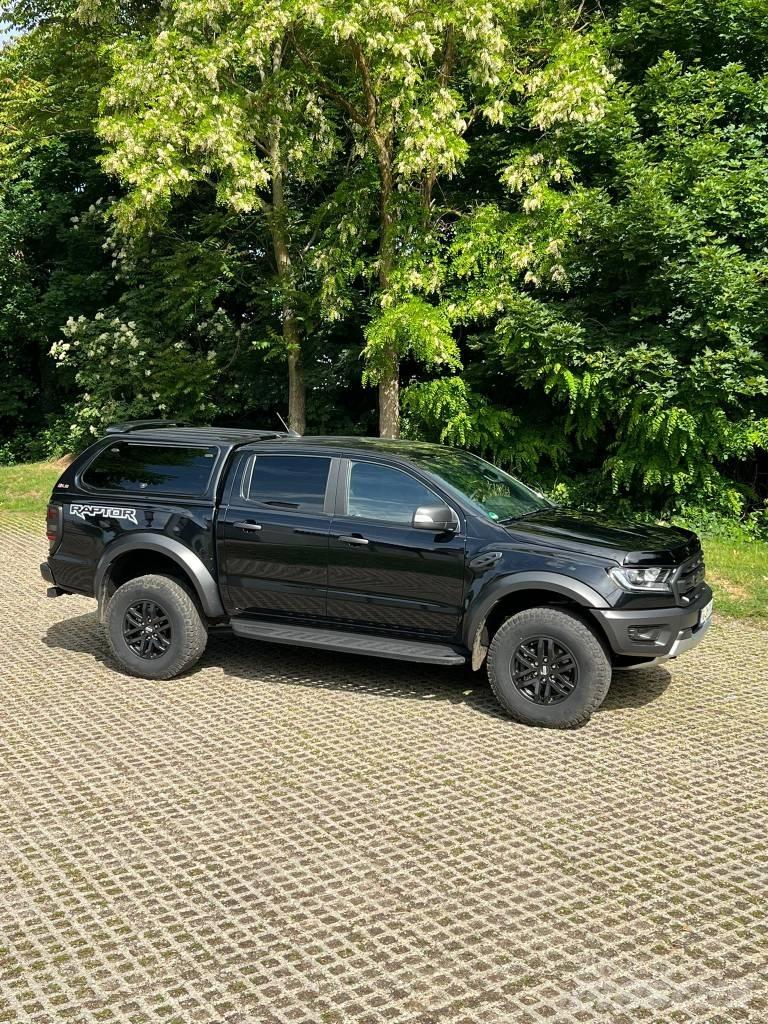 Ford Raptor Avtomobili