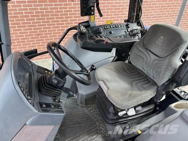 New Holland TVT190 Traktorji