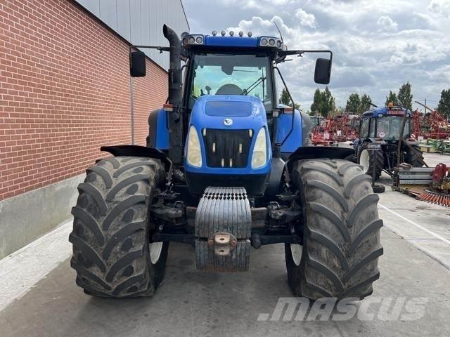 New Holland TVT190 Traktorji