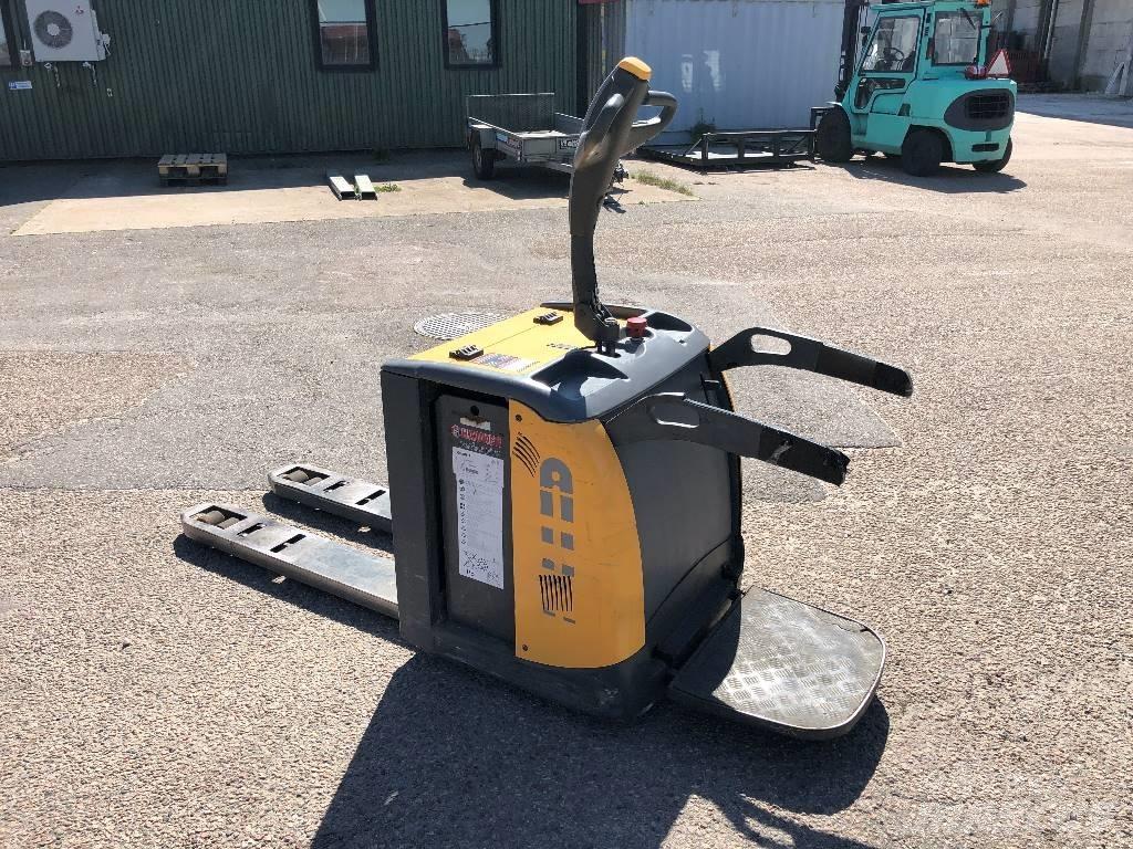 Atlet PLP 200 Električni nizko dvižni viličar s stojiščem