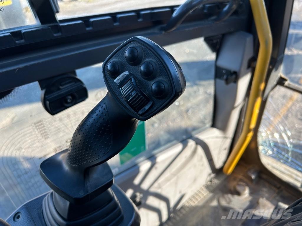 Volvo EC 220 DL Bagri goseničarji