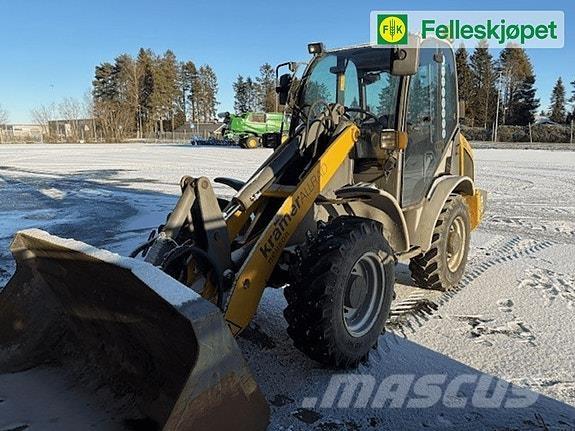  850 Skid steer mini nakladalci