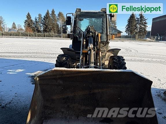  850 Skid steer mini nakladalci