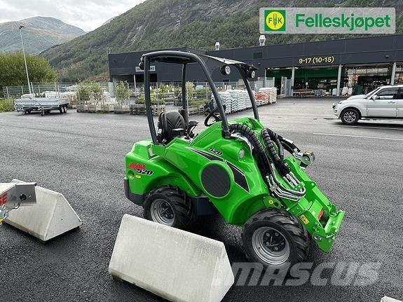 Avant 520 Skid steer mini nakladalci
