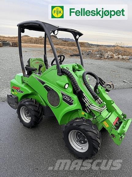 Avant 520 Skid steer mini nakladalci