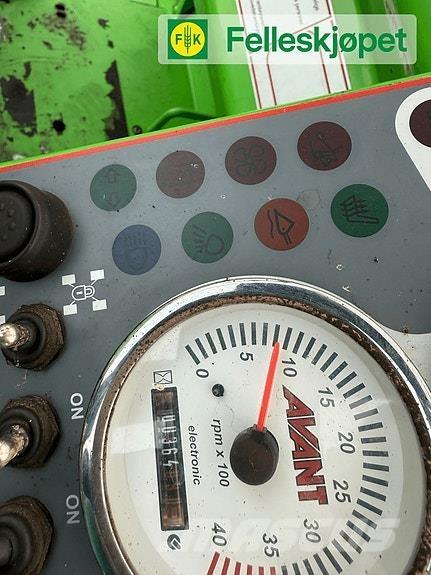 Avant 520 Skid steer mini nakladalci