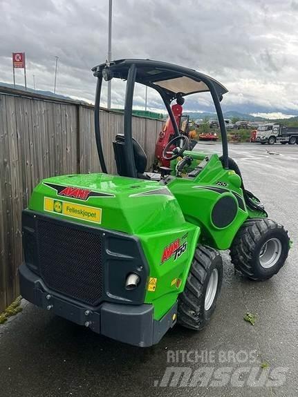 Avant 755i Skid steer mini nakladalci