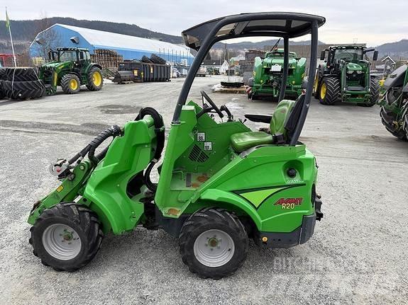 Avant R20 Skid steer mini nakladalci