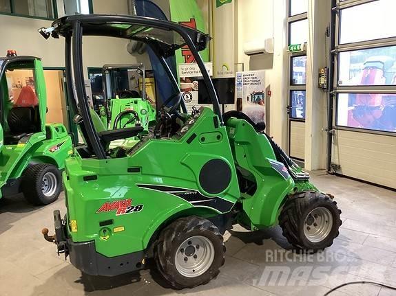 Avant R28 Skid steer mini nakladalci