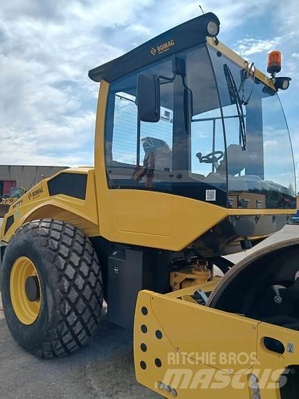 Bomag BW 213 D5 Asfaltni finišerji
