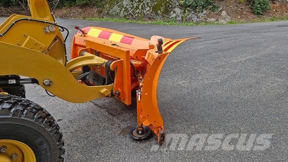 CAT 906 Kolesni nakladalci