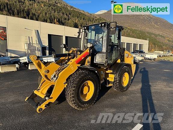 CAT 908 Skid steer mini nakladalci