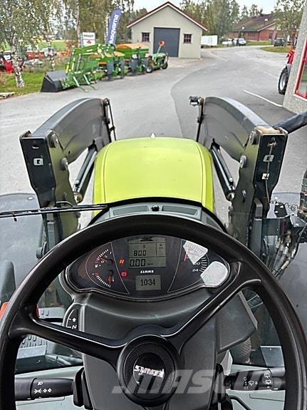 CLAAS Arion 640 Traktorji