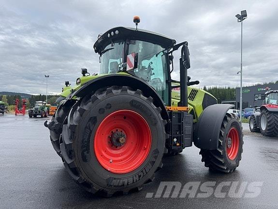 CLAAS Axion 870 Traktorji