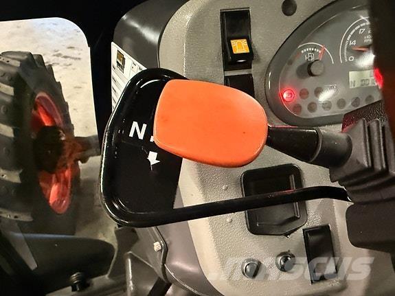 CLAAS Elios 220 Traktorji