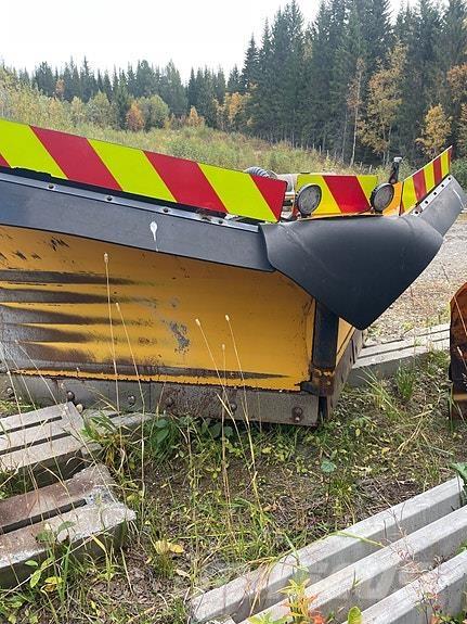 Dalen 3025 Snežne deske in plugi