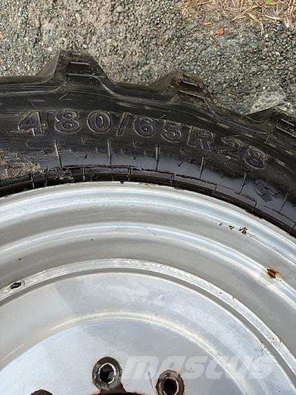  Dekk med felg Traktorji